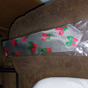 Present 🎁 tie